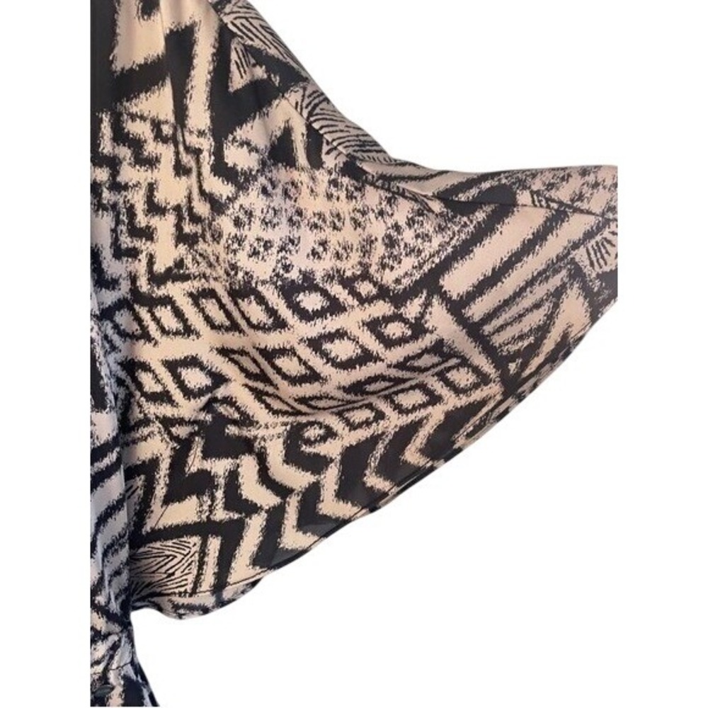 Guess Tribal Print Flounce Sleeve Belted Romper Size S Boho Summer Jumpsuit Mini - Picture 7 of 7